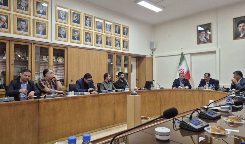 برگزاری نشست آشنایی و گفتمان درون‌سازمانی جناب آقای دکتر برخورداری با واحدهای زیرمجموعه